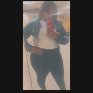 Meet your Posher, Elaine